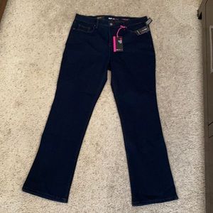 Brand new with tags size 12 short Style & Co. Bootcut Jeans.